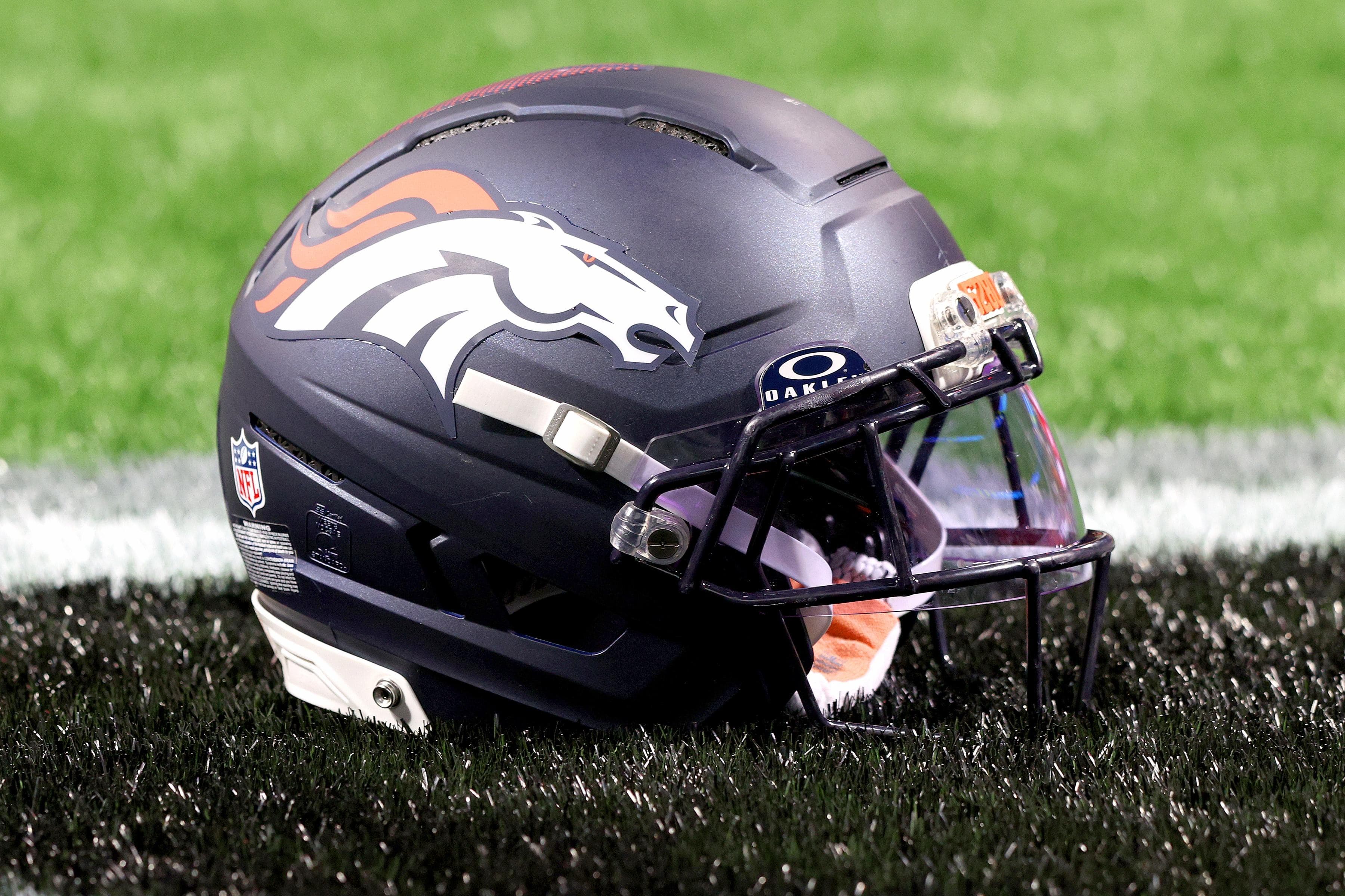 Broncos Camp Day 13: Live Updates & Key Battles
