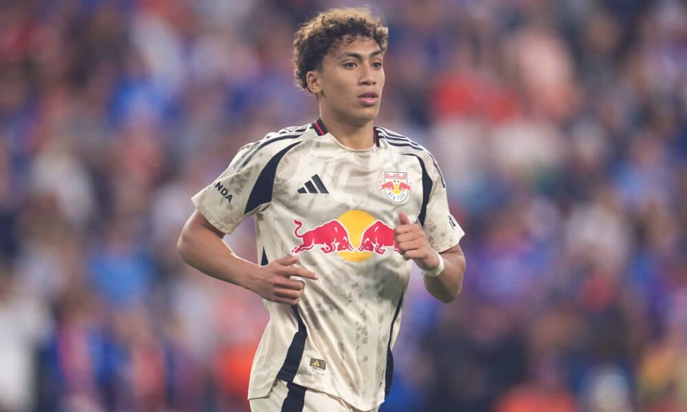 Newcastle Tracking Red Bulls Star Julian Hall