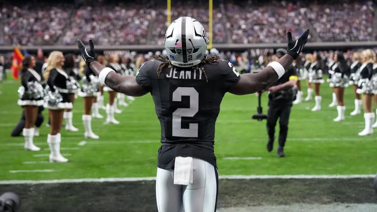 Raiders HC Hints at Ashton Jeanty News in 2026