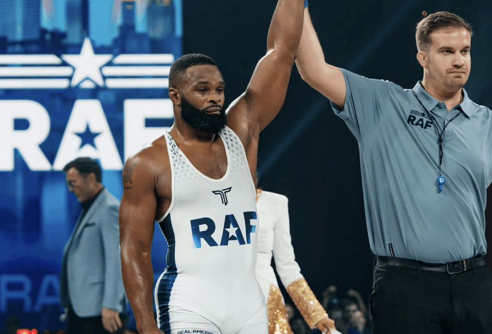 Tyron Woodley Ends 8-Year Win Drought in Wild RAF 12