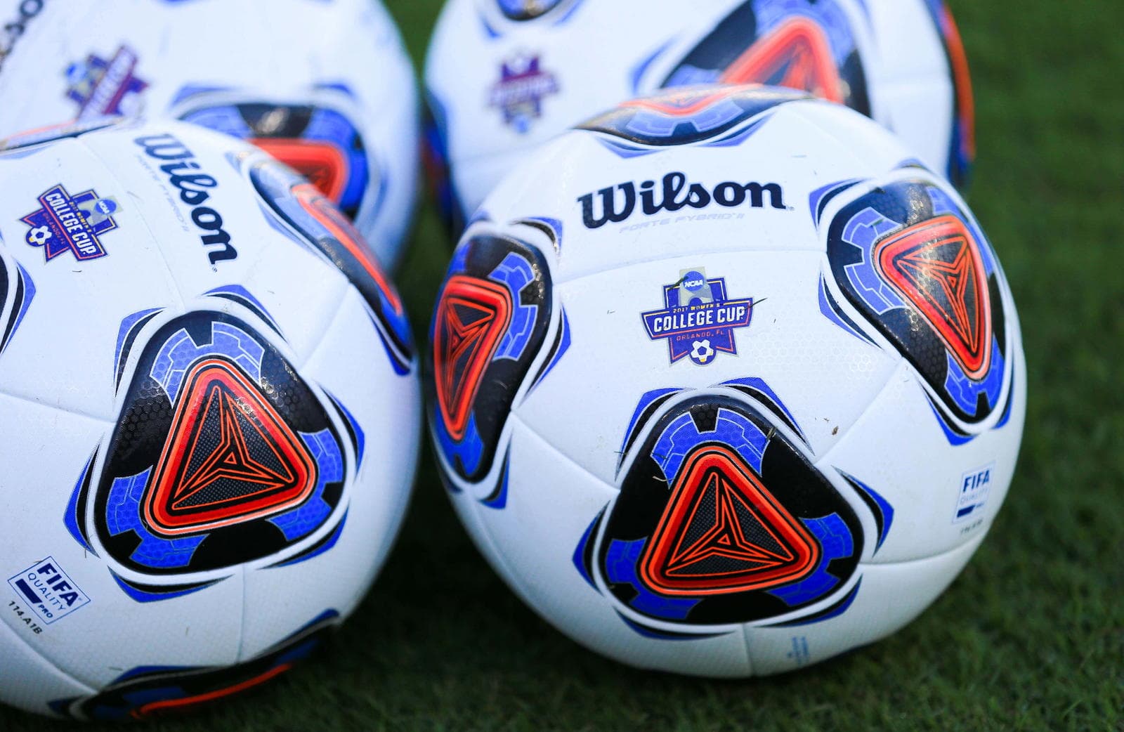 UConn Women's Roundup: Hoops Tickets & Soccer Kickoff