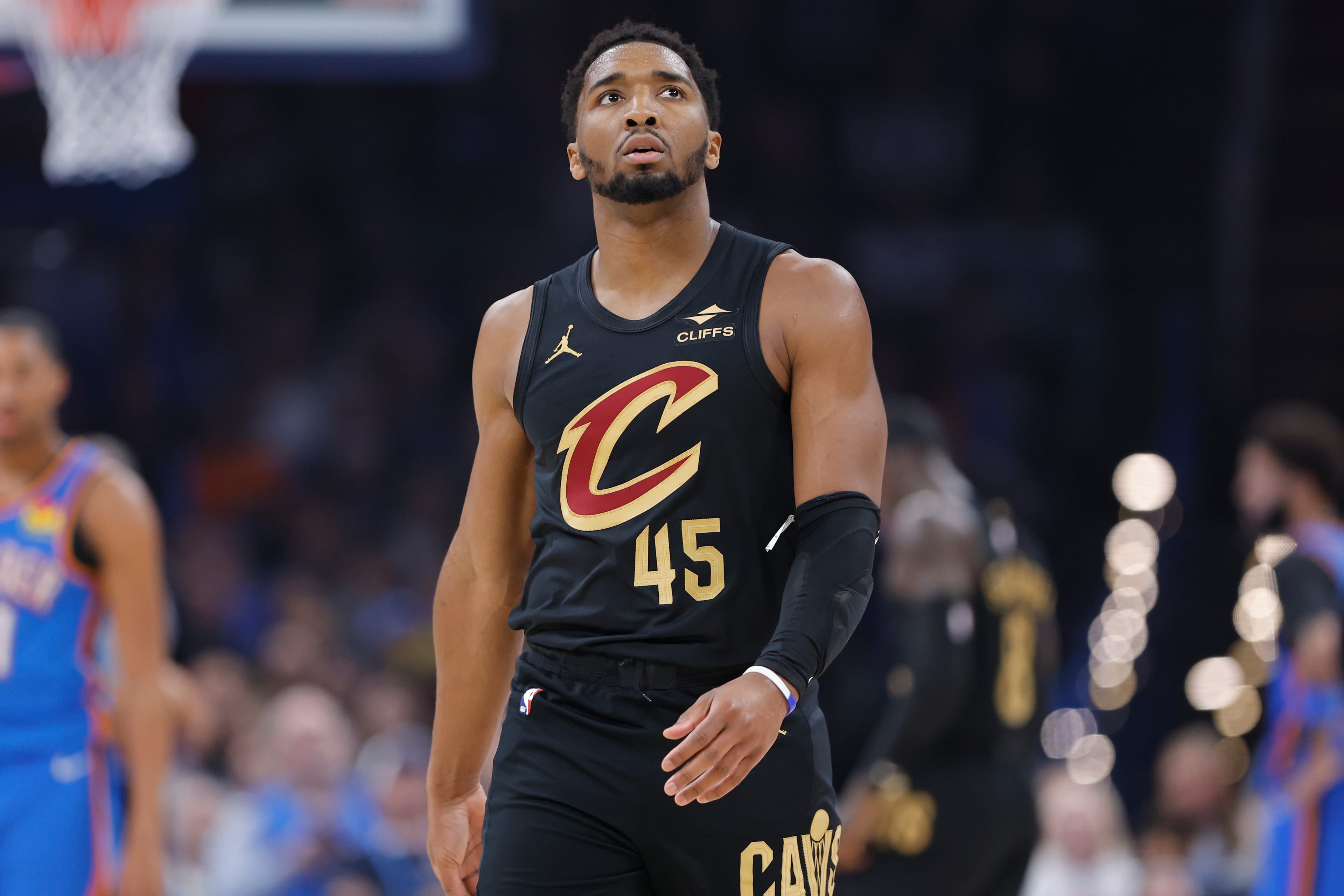 2026-27 SG Rankings: Edwards vs Mitchell - Who's No.1?