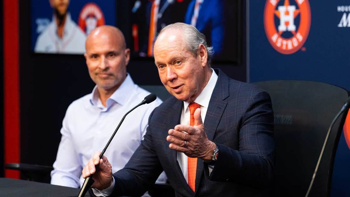 Astros Keep Espada as Manager After GM Exit