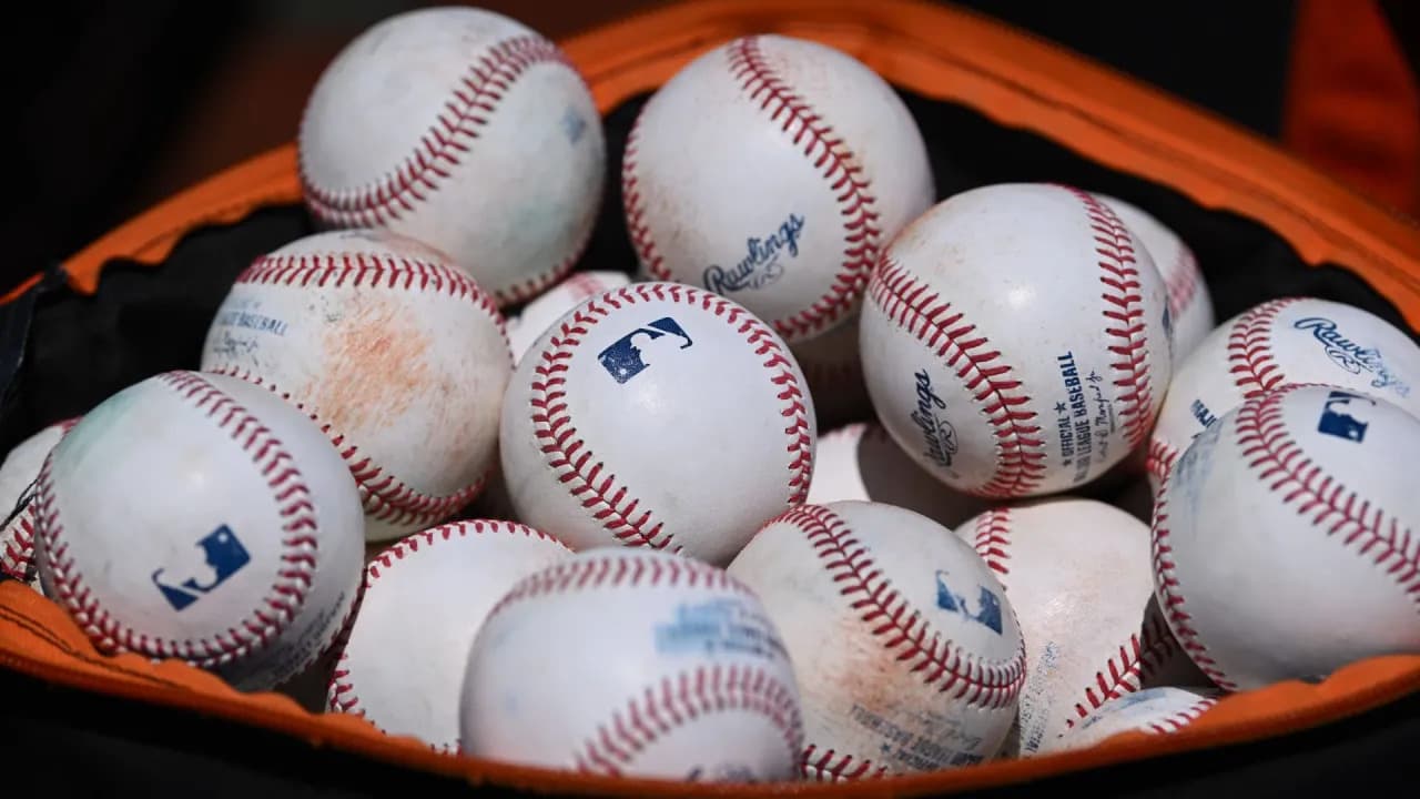 MLB Playoff Race 2026: Yankees-Red Sox Rivalry Looms