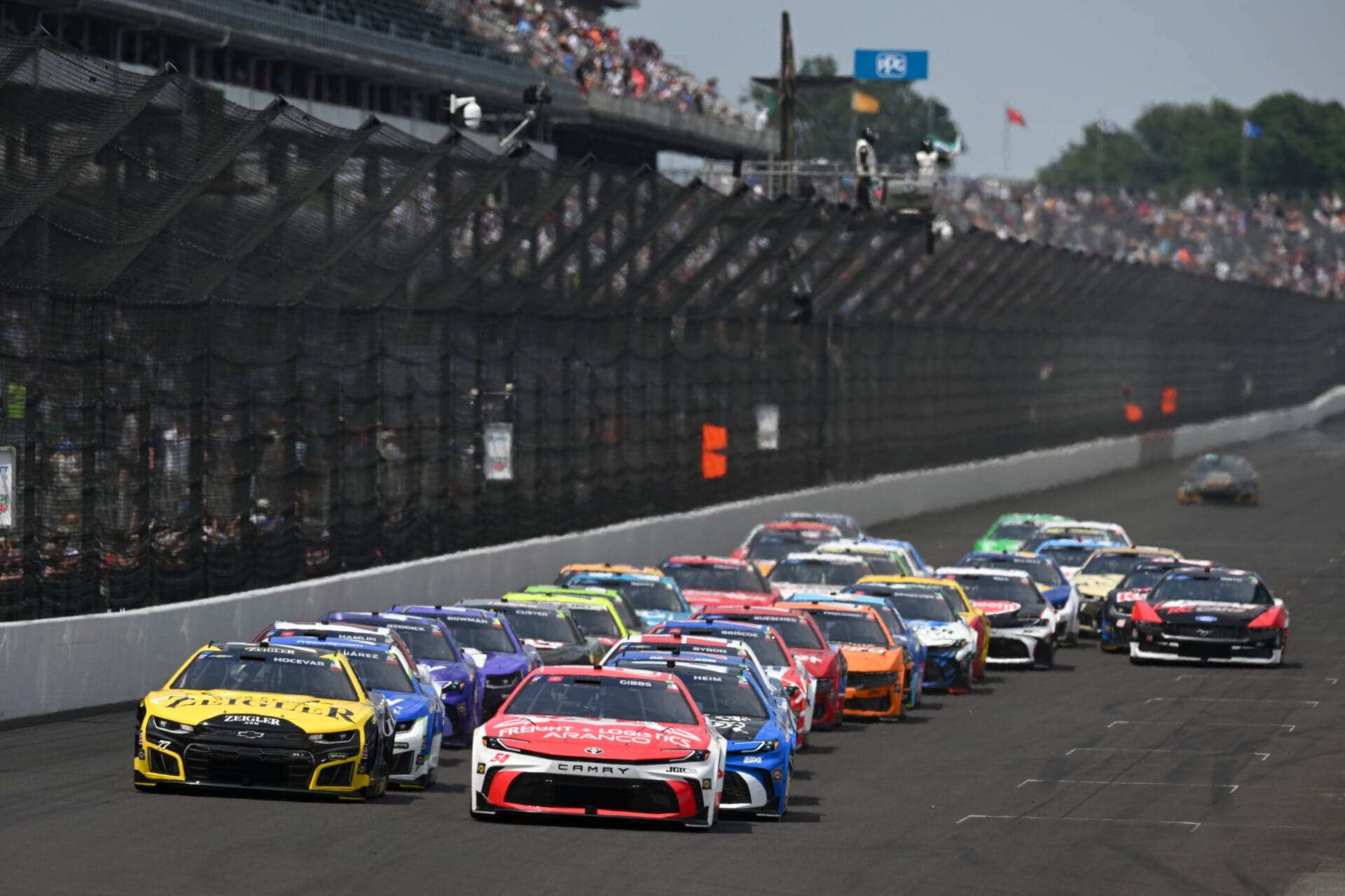 NASCAR Sponsor Stays Loyal Despite Broadcast Split
