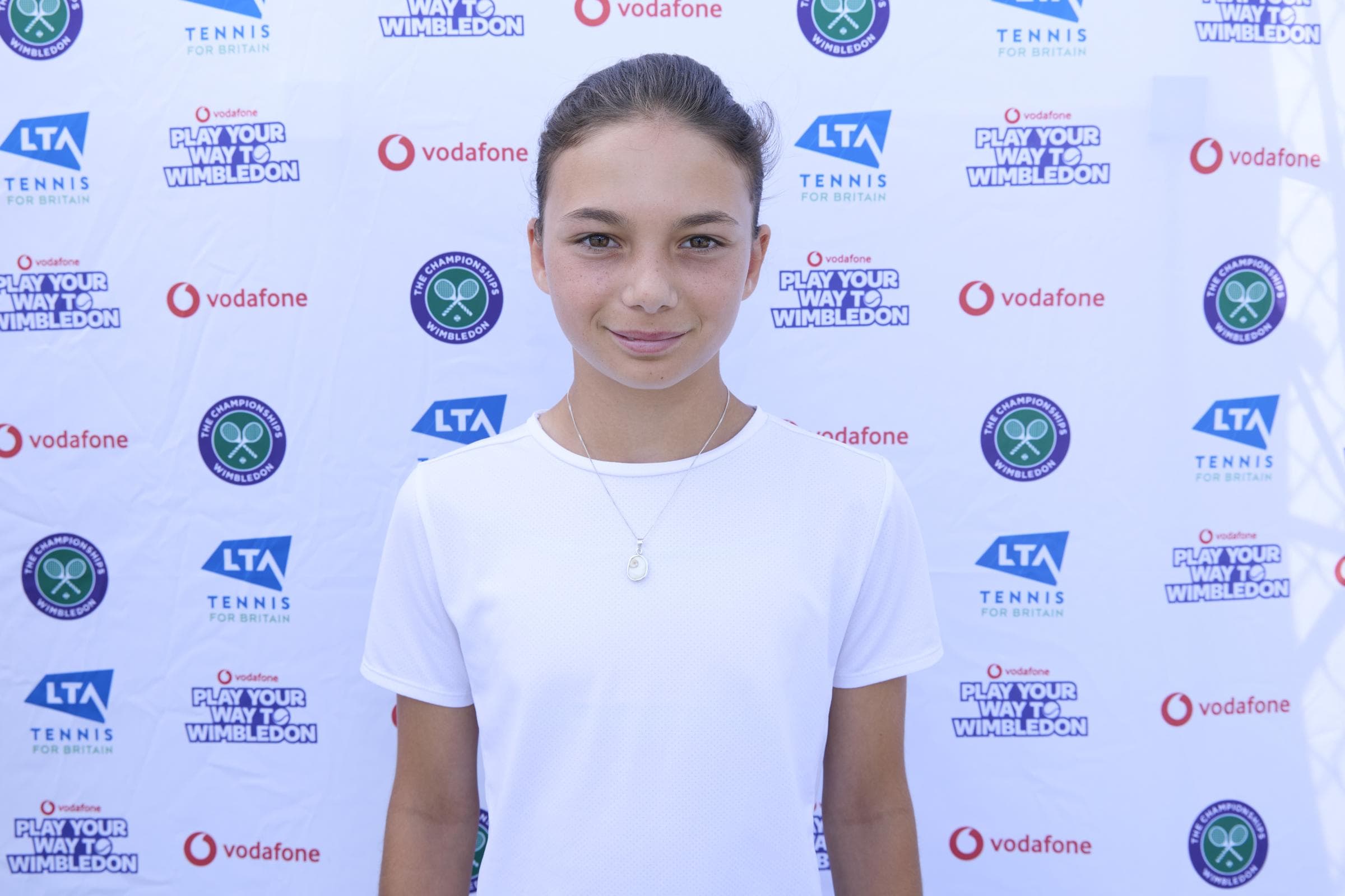 Oxford Schoolgirl Stars on Wimbledon’s Hallowed Courts