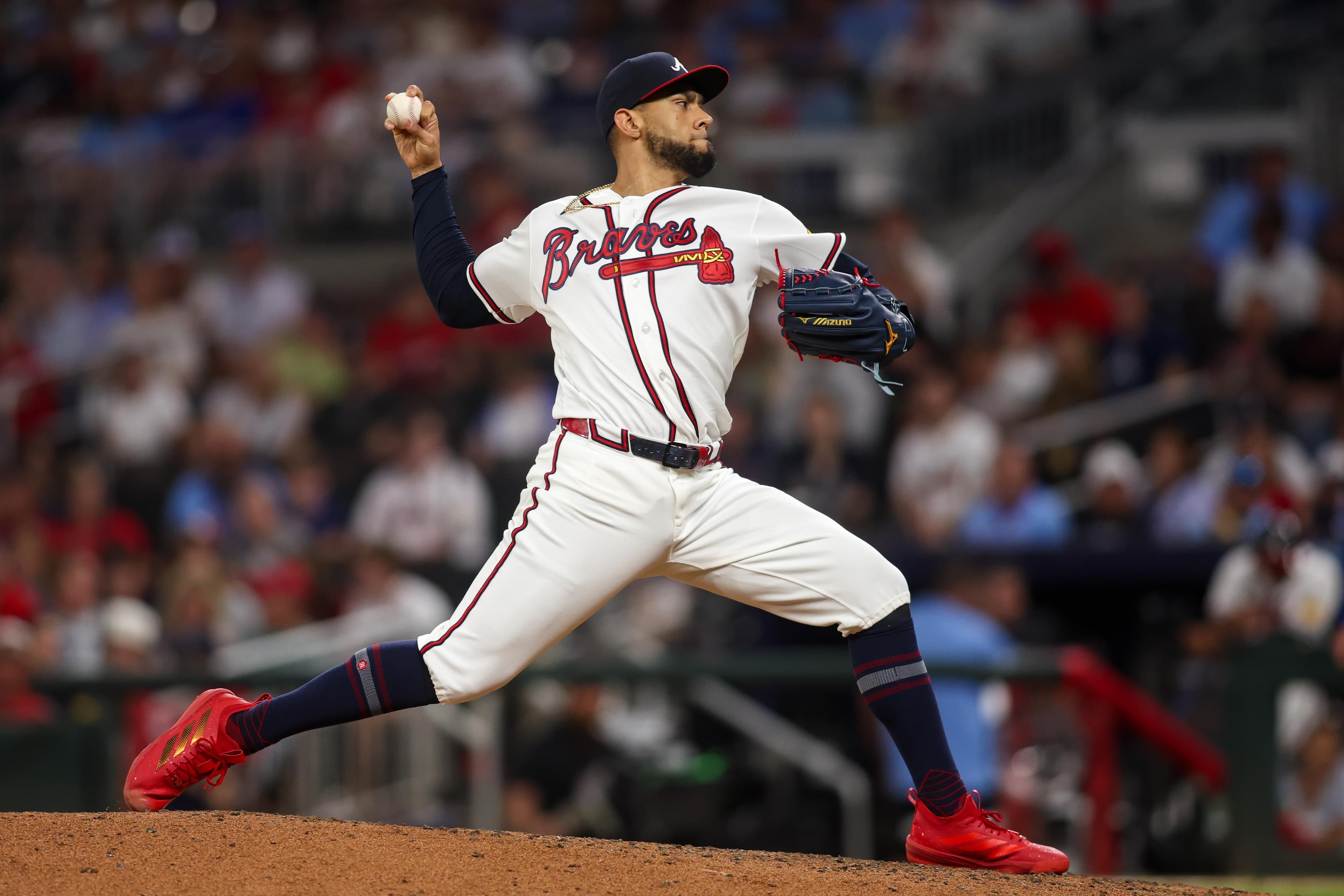 Robert Suarez Nears Braves Return: Latest Update